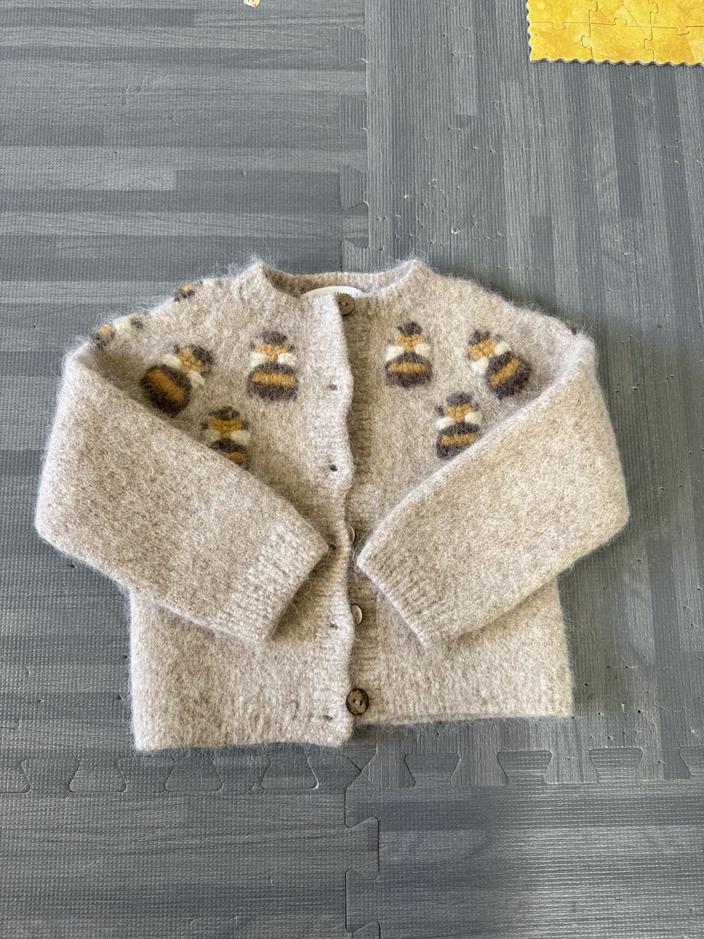 OliviMilly baby beige bee embroidered long sleeves Cardigan