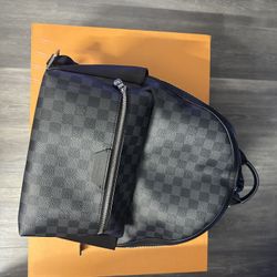 LV back pack 