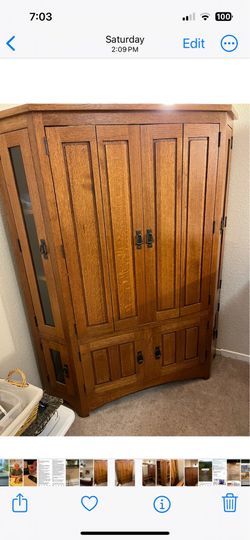 Corner cabinet