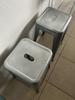 4 silver metal bar stools