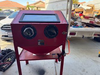 Sand blaster cabinet 40lbs