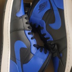 Nike Air Jordan 1 Mid in the 'Hyper Royal'