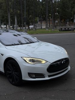 2013 Tesla Model S