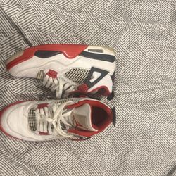 Jordan 4 Fire Red