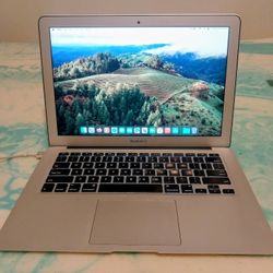 MacBook Air-OS Sonoma-121 GB/SSD-4GB Ram-Very Nice