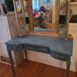 ANTIQUE VANITY VICTORIAN TRY FOLD MIRROR 3 DRAWERS SUPER CUTE