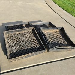 Plastic Square Flats for Sale 