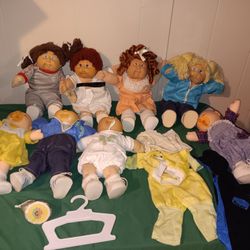 Vintage Cabbage Patch Dolls. (8)