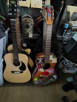 2 Acoustic Guitars 