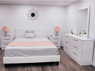 Bedroom Set ( Juego De Cuarto)💮Sold separately too💮Fast delivery