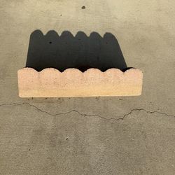 Scalloped rock planter boarders