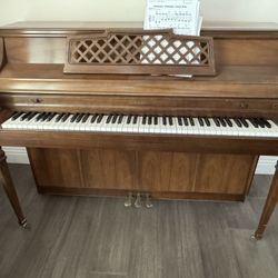 Antique Piano