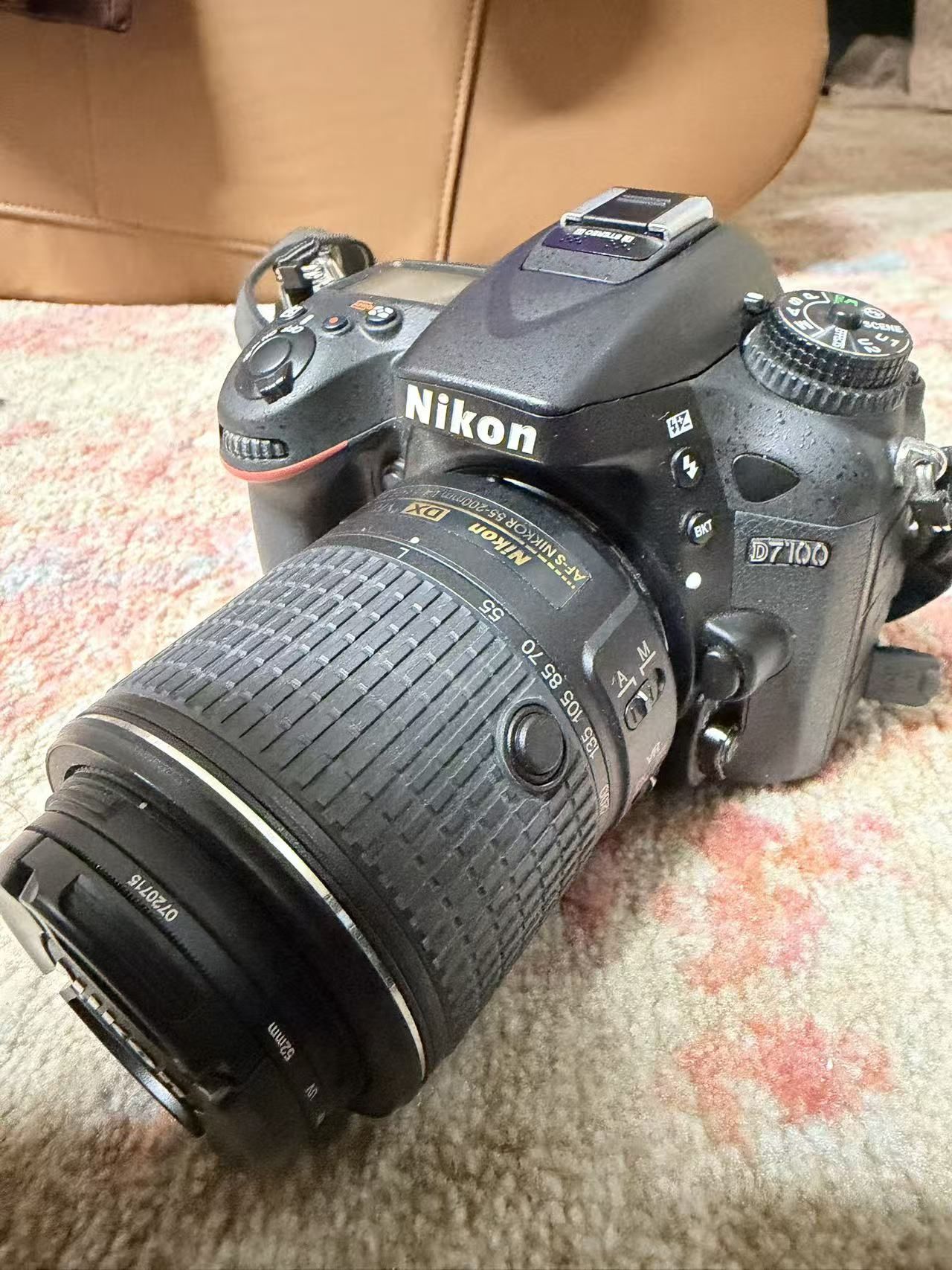Nikon D7100 DSLR camera w/ 18-140mm lens & bag
