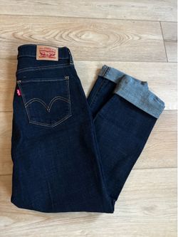 Levi Dark Wash Jeans (women4)