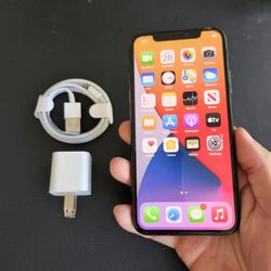 iPhone X 256gb - UNLOCKED - Like New  