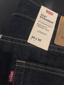 New Men’s Levi straight jeans34X30