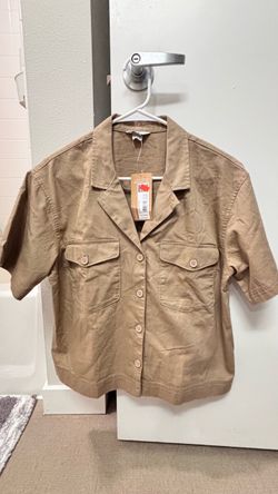 Eddie Bauer Women's Tan Button-Up Short Sleeve Shirt