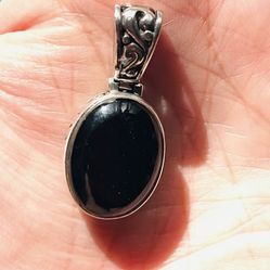 Black onyx oval cabochon pendant set in 925 sterling silver *$5 FLAT FEE US SHIPPING*