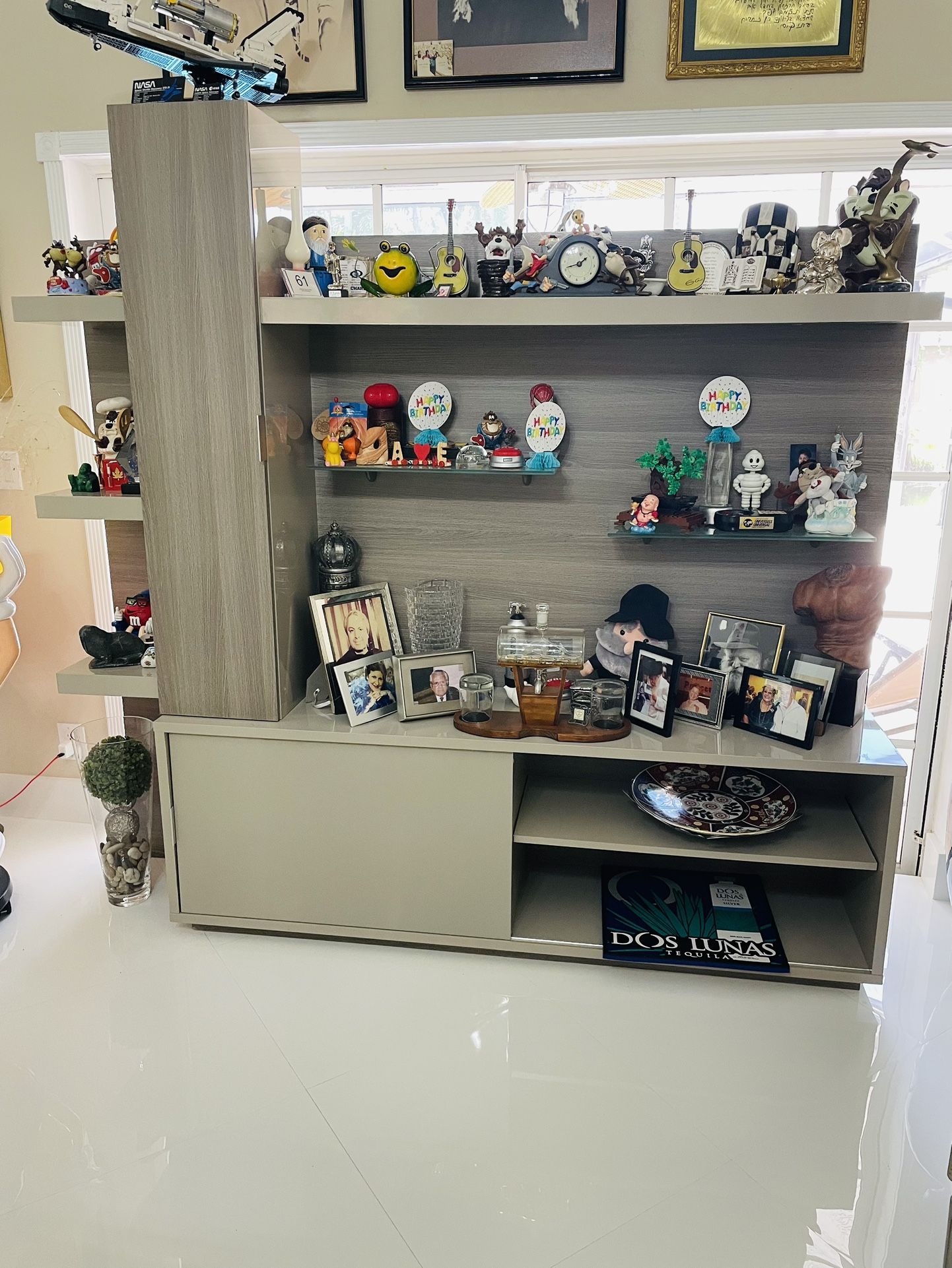 Gray ENTERTAINMENT UNIT For Tv And Shelves 