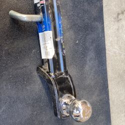 Two Inch Tow Hitch New With Two Inch Ball