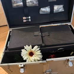 Paul Mitchell Cosmetologist Hairdresser Barber Rolling Travel Case 