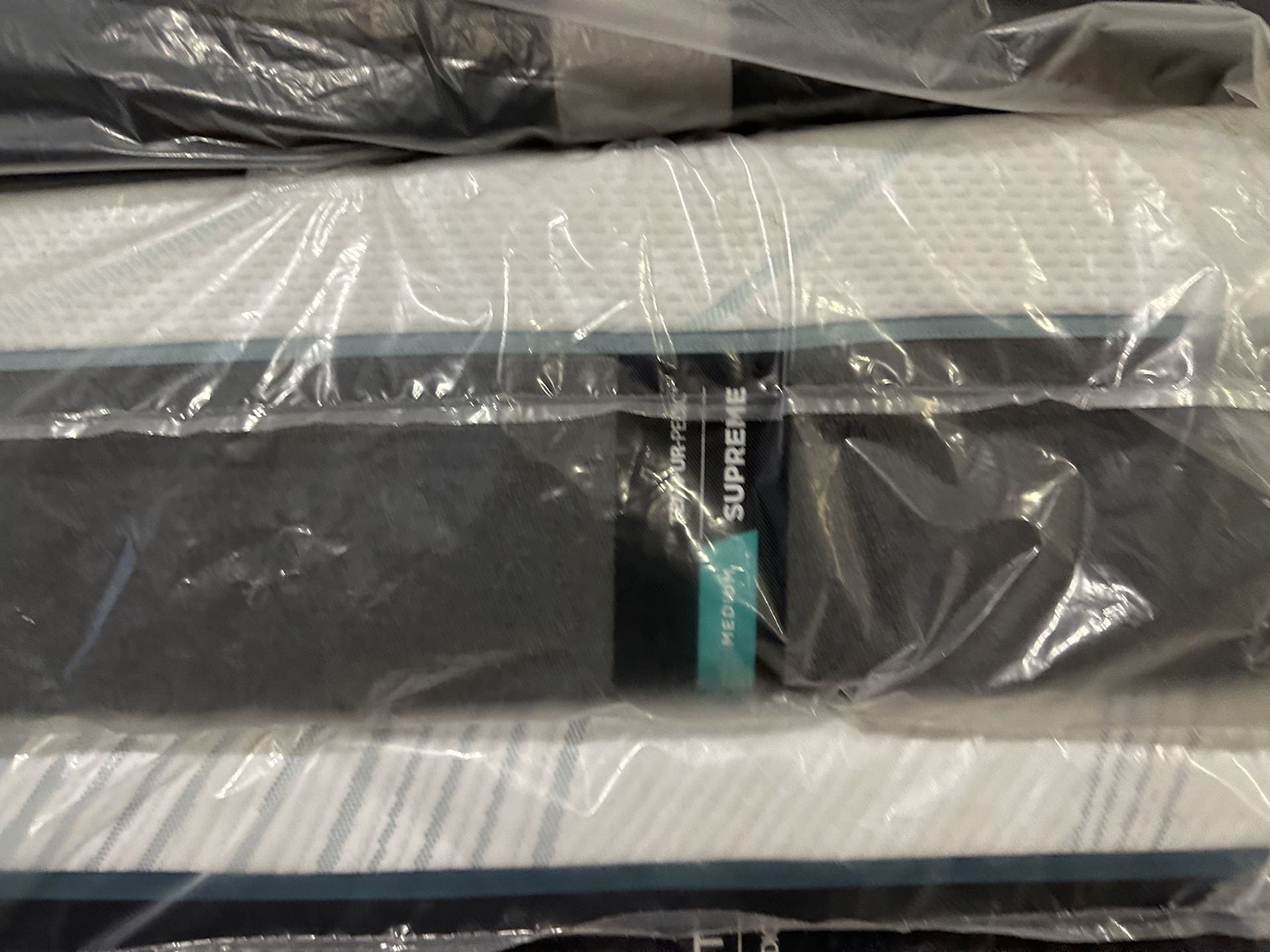King Queen Size Tempurpedic ProAdapt, ProBreeze, LuxeBreeze Mattress Pro Breeze /Luxe Adapt /Pro Adapt /Adapt /cloud /Tempur pedic contour Supreme