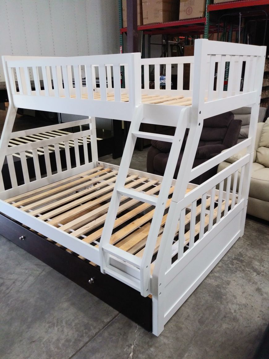 New Twin / Full Bunk Bed with trundle