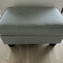 Ottoman/ Bench/ Foot Rest