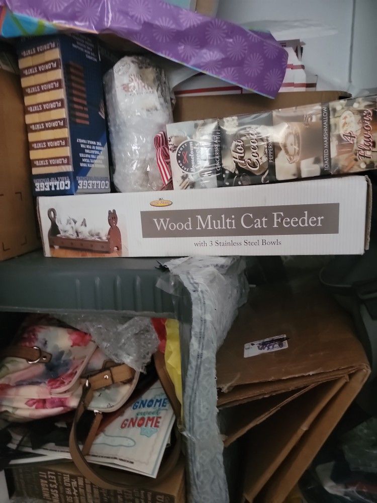 Cat Feeder