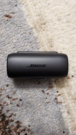 BOSE SoundSport Free Wireless charging case   Black for Sale in