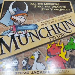 Munchkin Deluxe Card + Board Game