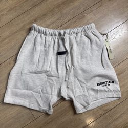Essentials Shorts
