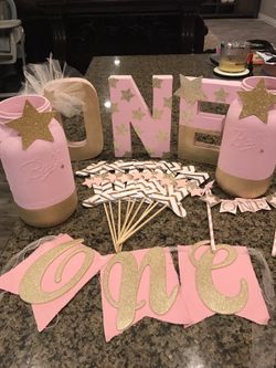Pink and gold party decorations