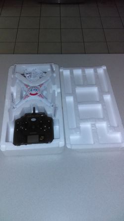 DRONE- MULTI FUNCTION FOUR AXIS AIRCRAFT WHITE WITH 2.4 GHz REMOTE & CAMERA NEW IN BOX