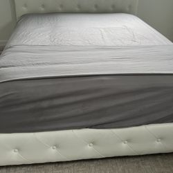 White Queen Size Bed