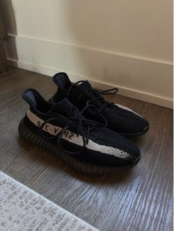 adidas Yeezy Boost 350 V2 Oreo