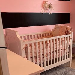 Ava  Regency crib, Mattress, Bedding - Gently Used