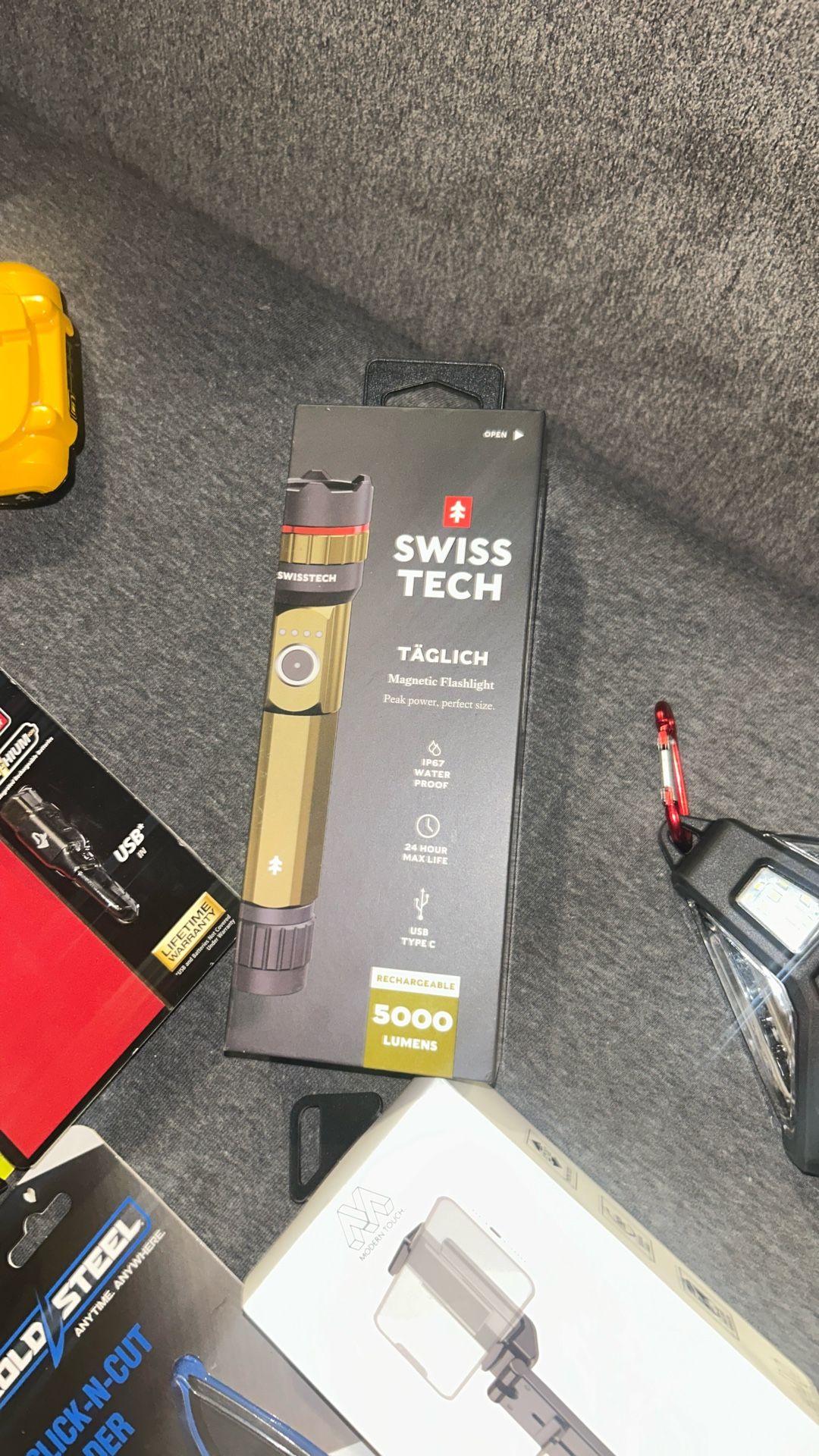 Swiss Tech Magnetic Flashlight 5000 Lumens