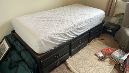 Twin Day Bed With Drawers