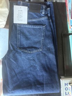 Taylor Barrel 27" Waist / 31"Inseam Jeans - New with Tag (NWT)