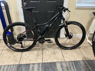 Trek S/27.5 Mountain Bike With Helmet