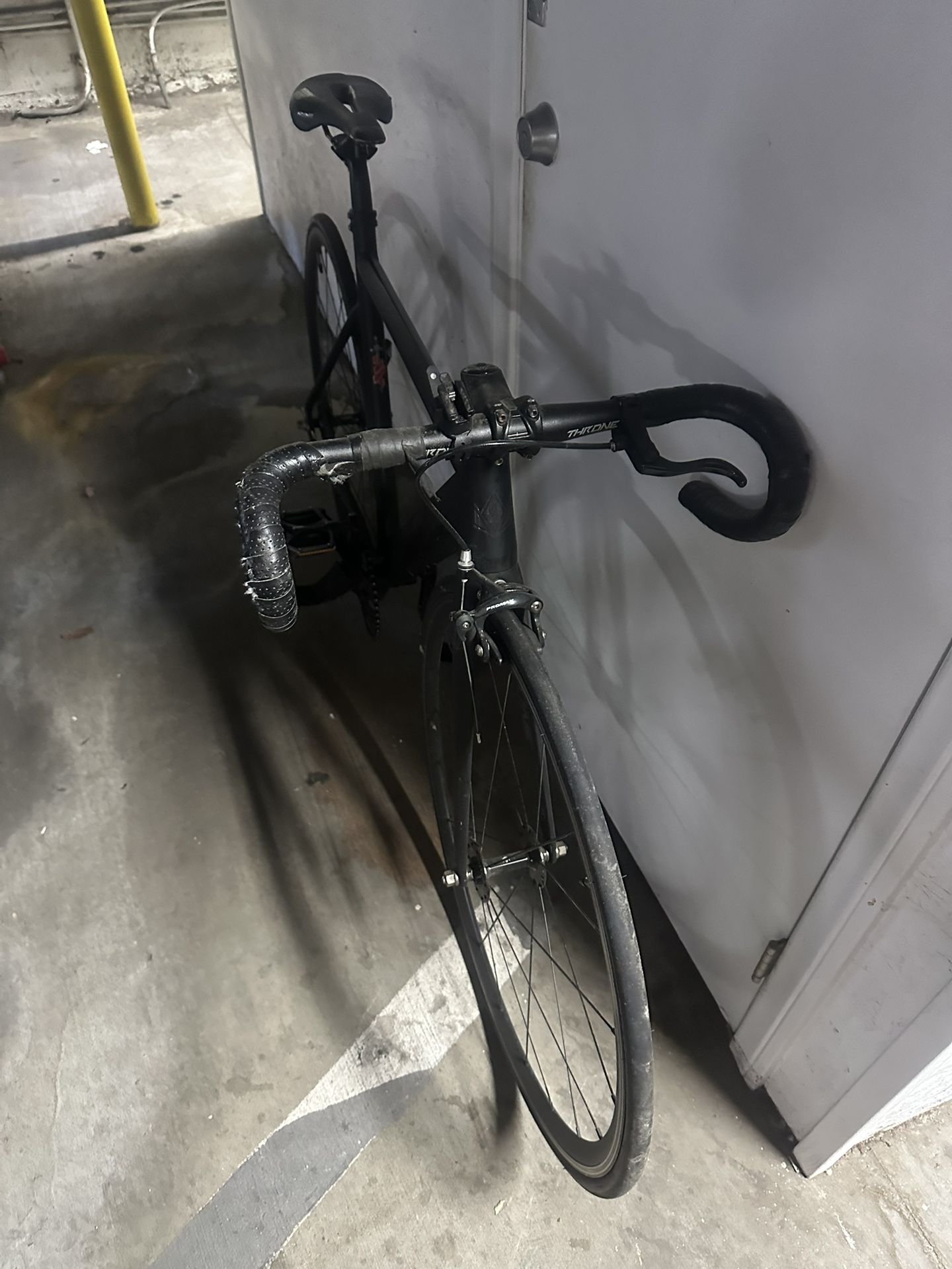 FIXIE (THRONE) 57” + bike lock + headlights