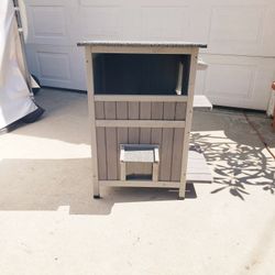 Cat House  - 2 Story Indoor Or Outdoor 
