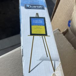 Easel 