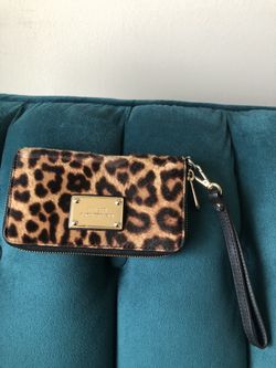Authentic MK purse , new