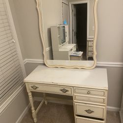 Small Dressers With The Mirror 