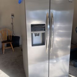 Free Side By Side Frigidaire Refrigerator 