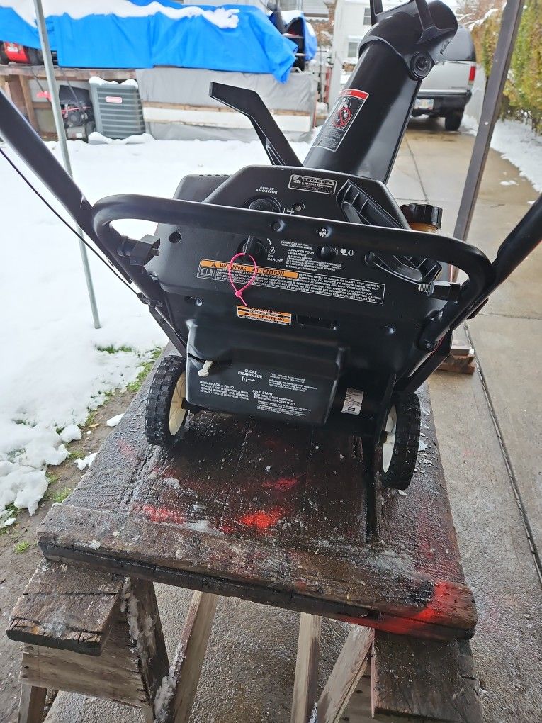 Toro CcR 2450 Snowblower 5.0 Horsepower