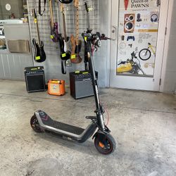 NIU SCOOTER 