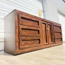 ✨Mid-Century Thomasville Solid Wood Dresser ✨